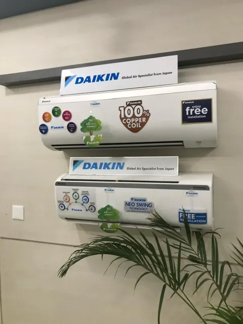 Wall-mounted split air conditioner display